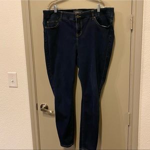 TORRID SKY HIGH SKINNY JEAN - PREMIUM STRETCH DARK WASH